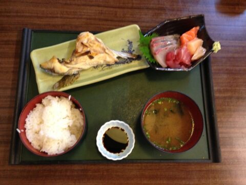 まる重 カマ定食