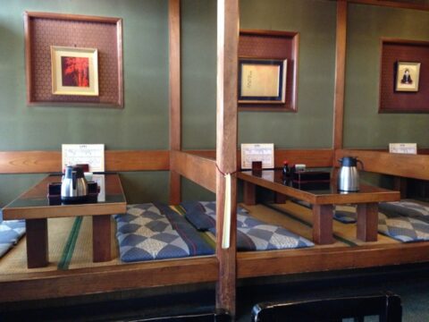 稲の家 店内