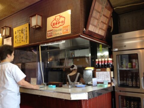 菊井かつ黒川支店 店員