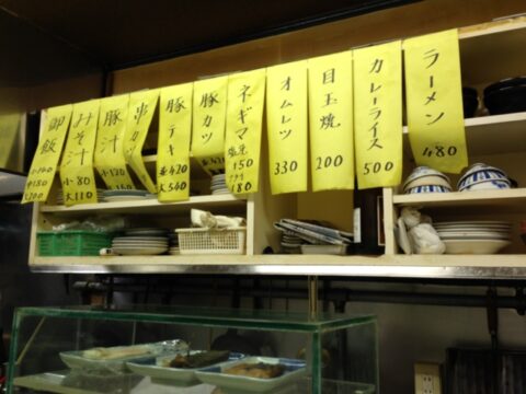 食堂かつやのおかず棚