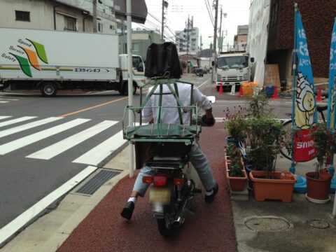 清平の出前用カブ