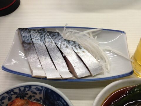 〆サバの皿