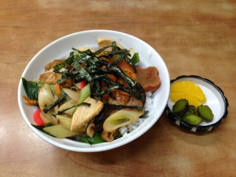 岩野屋の木の葉丼