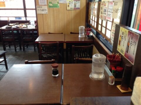 一力の刺身ショーケース