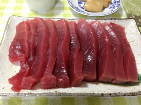 蒲新石原のマグロ売り場