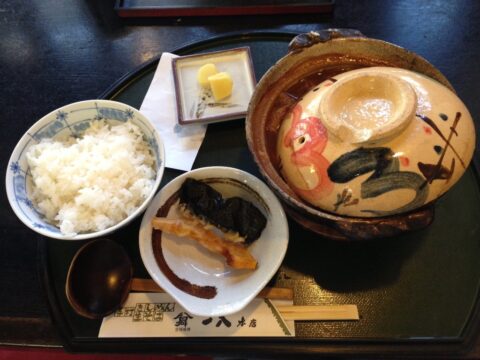 一八本店の味噌煮込み定食