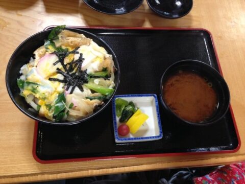 勢川本店の志の田丼