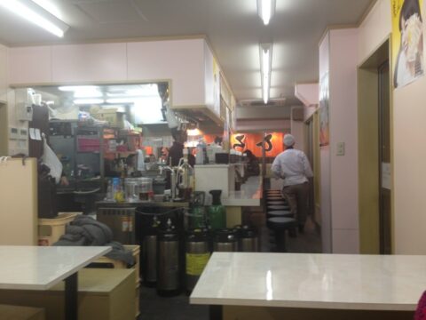 ひろたかやの店内