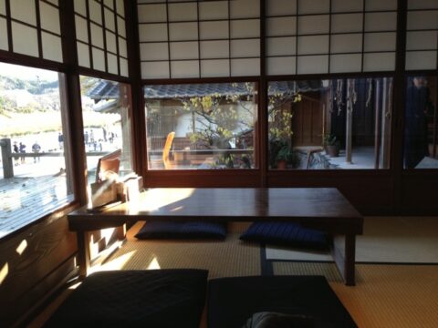 とうふやの母屋と離れ