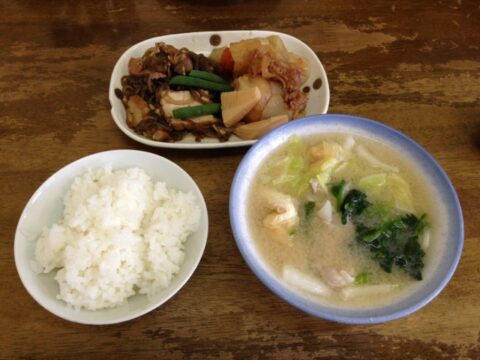 魚一食堂の昼食