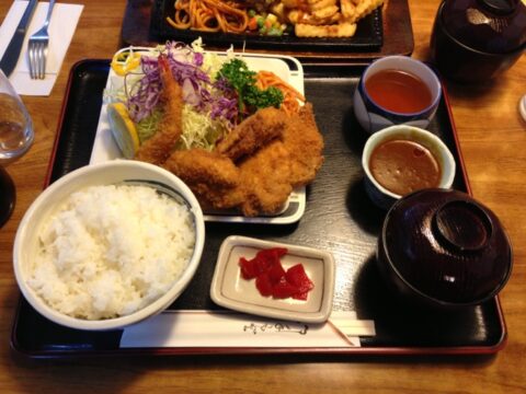 ミックスフライ定食の福神漬