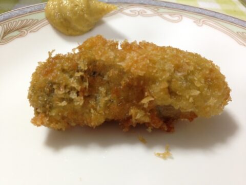 揚げたての牡蠣フライ