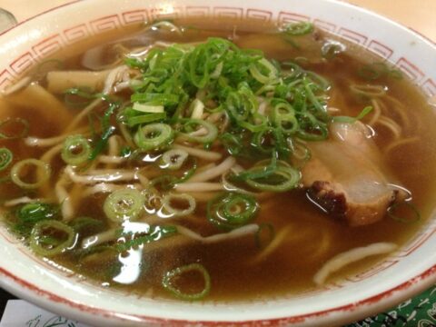 中央市場更科のラーメンの具