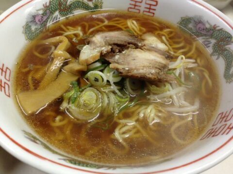 牡蠣をのせたラーメン