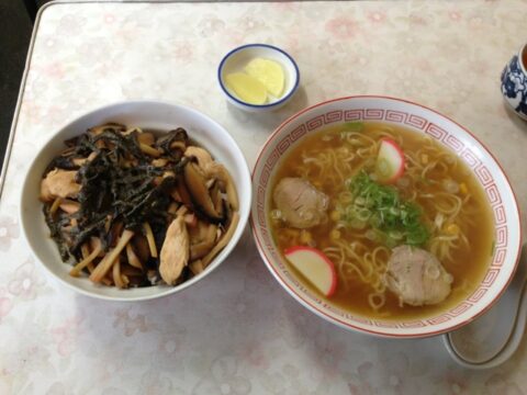 知多屋の中華そばと木の葉丼