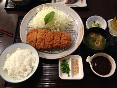 まい泉定食のカキフライとヒレカツ