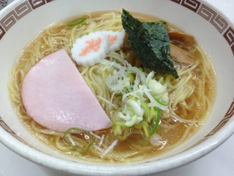 うどん屋のラーメン