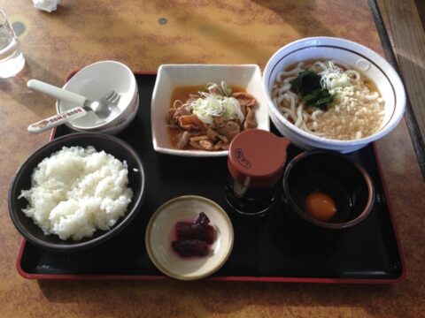パンチセットのもつ煮
