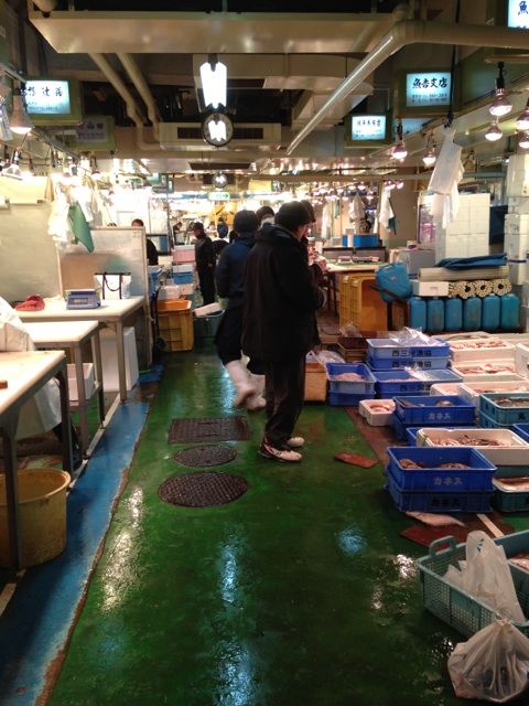 柳橋中央市場の人出