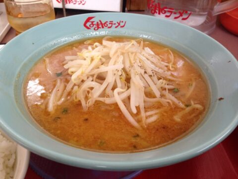 味噌ラーメンの太麺