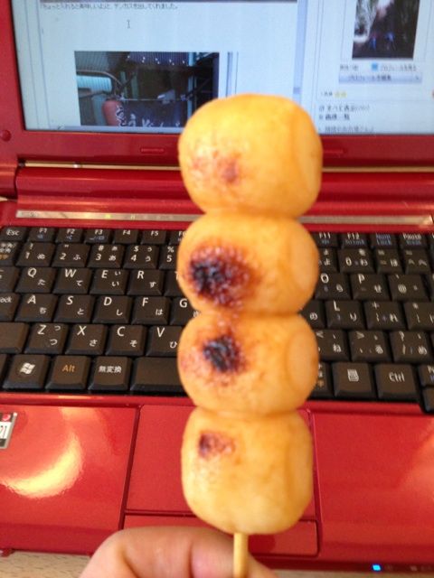 茂助だんごの醤油だんご