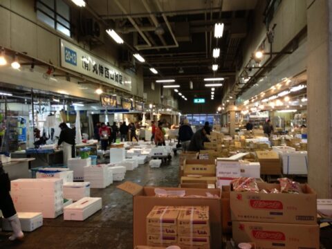 三重県地方卸売市場の鮮魚仲卸