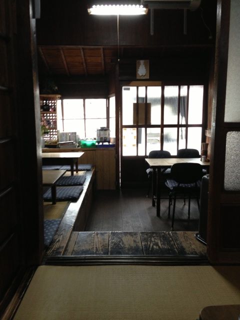信濃屋の座敷