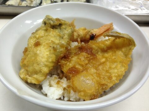 牡蠣とキスとアカシャエビの天丼