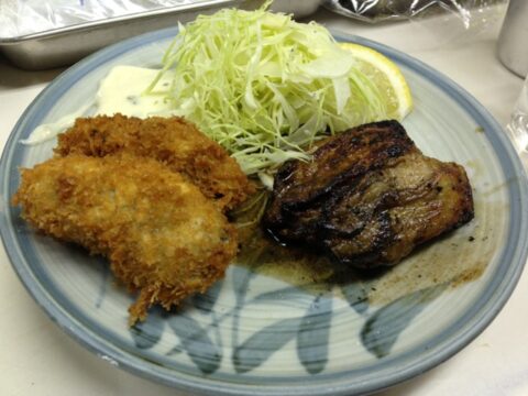 食堂かつやのカキフライ