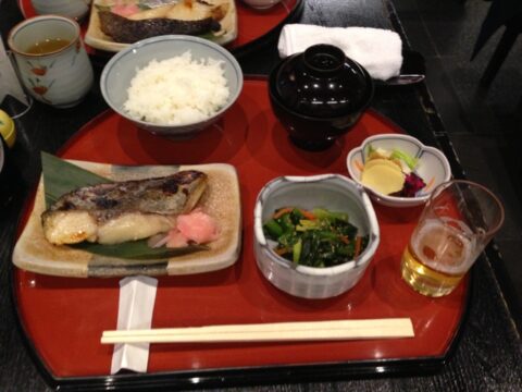 鈴波定食と銀だら定食