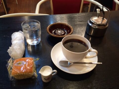 IMARIのコーヒーとパンケーキ