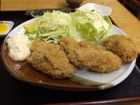 ごろっとしたカキフライ