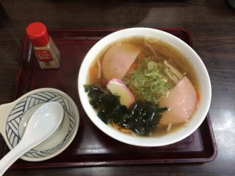 寿司辰中華そばの麺