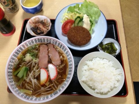 増田屋のラーメン定食