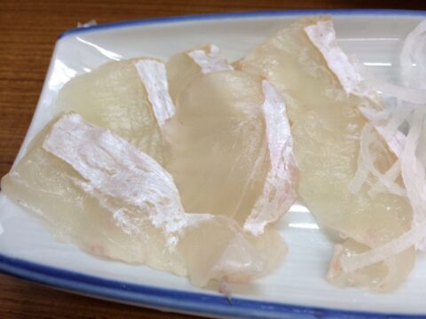 魚源の石カレイ刺身