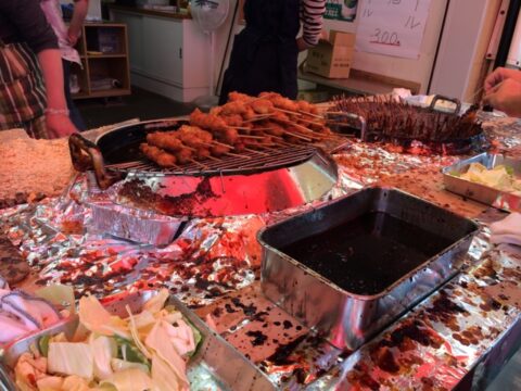 おちょぼさん参道の串カツ店