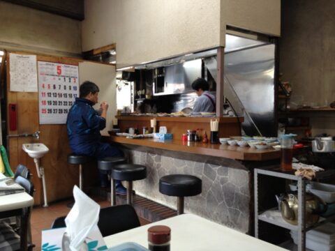 魚源食堂のヒラメとかつおの刺身