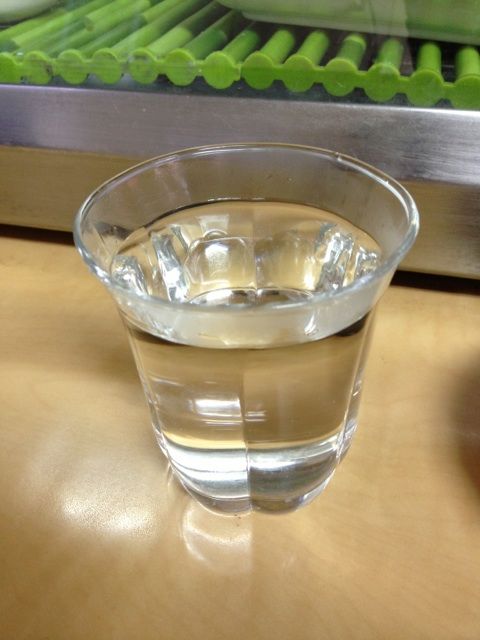 みつわや酒店のさよりの刺身