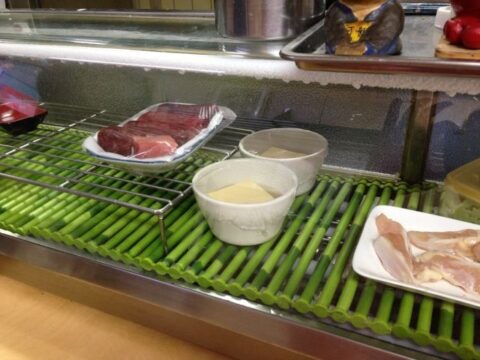 みつわや酒店の店内から見える入口