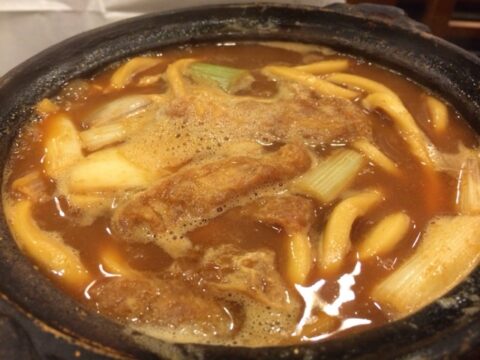 山本屋総本家の卵入り味噌煮込みうどん
