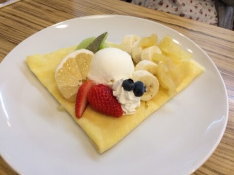 旬果工房フルカのチョコレートパフェ