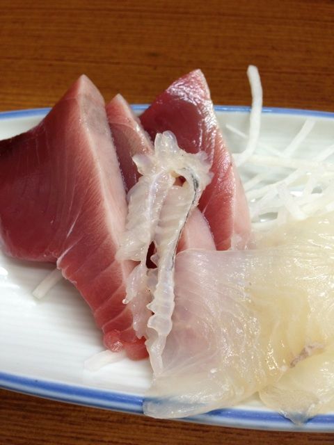 柳橋中央市場の魚源食堂の店内