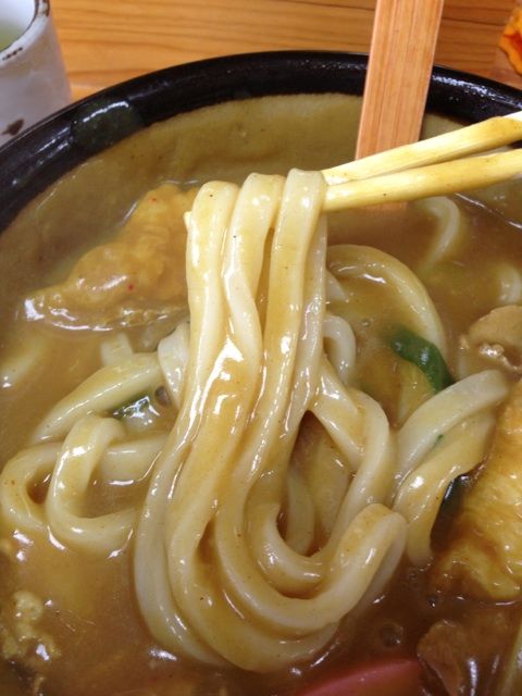 若鯱家清明山店のカレーうどんの麺