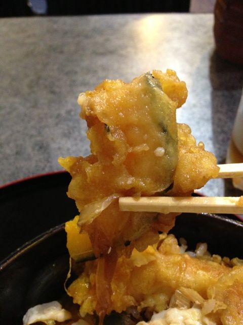 岩野屋の天南丼のレンコン天