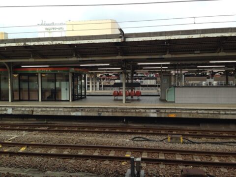 名古屋駅ホームの住よし店舗外観