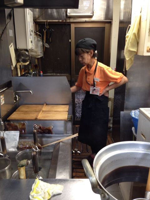 住よしの天つまにかけたうどん汁