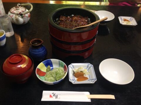 びんちょうひつまぶし小と薬味