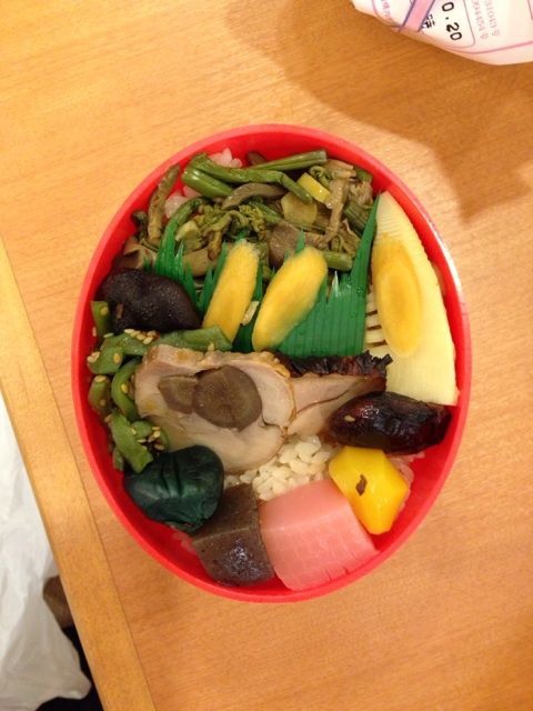 だるま弁当の中身