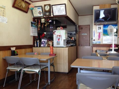 池田屋の店内テーブル