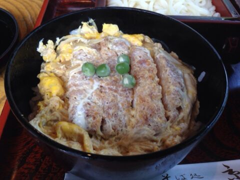 そば処京金のカツ丼